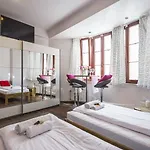 Galeria Italiana Apartment *