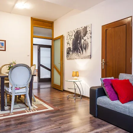 Galeria Italiana Daire *