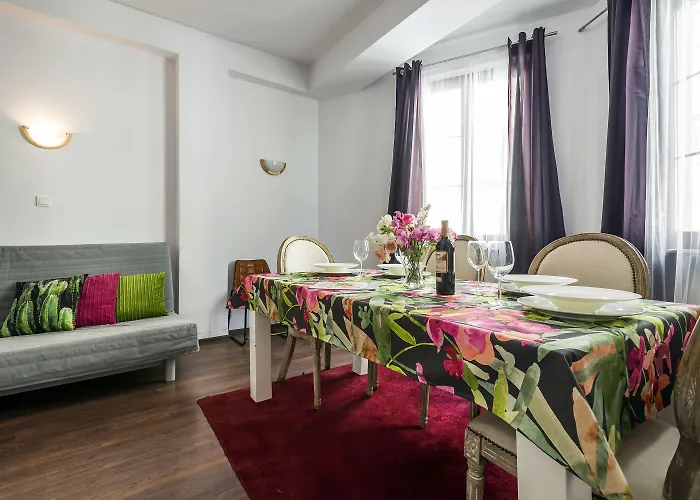 Galeria Italiana Apartment *