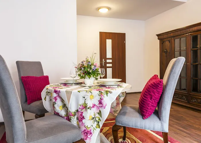 Galeria Italiana Apartment *