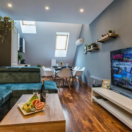 Galeria Italiana Apartment *